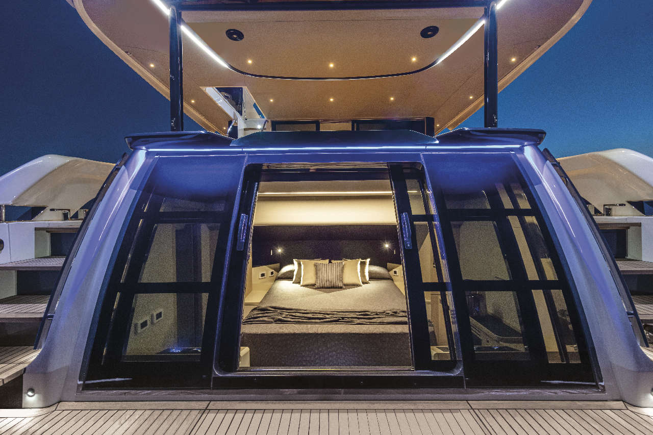 Absolute Navetta 64 Interior image 9