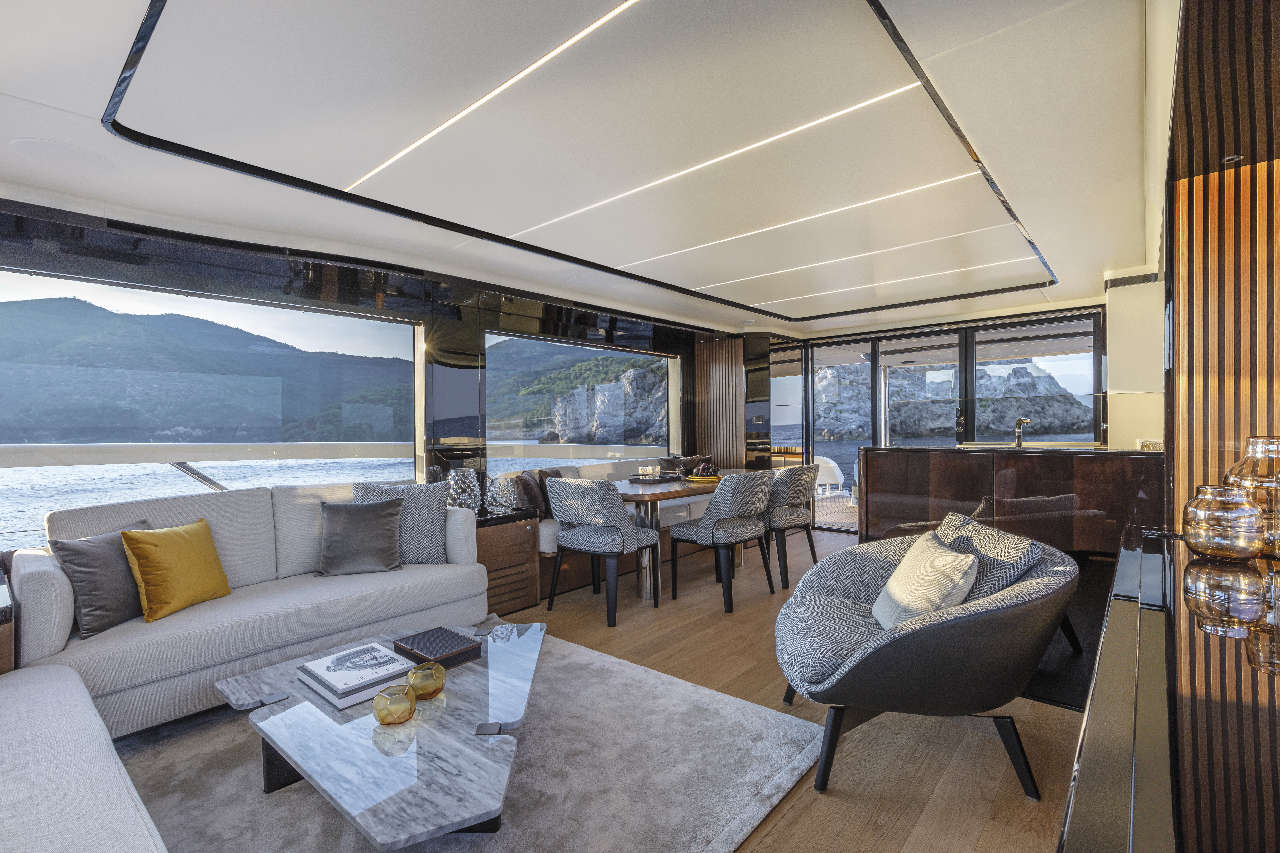 Absolute Navetta 64 Interior image 17