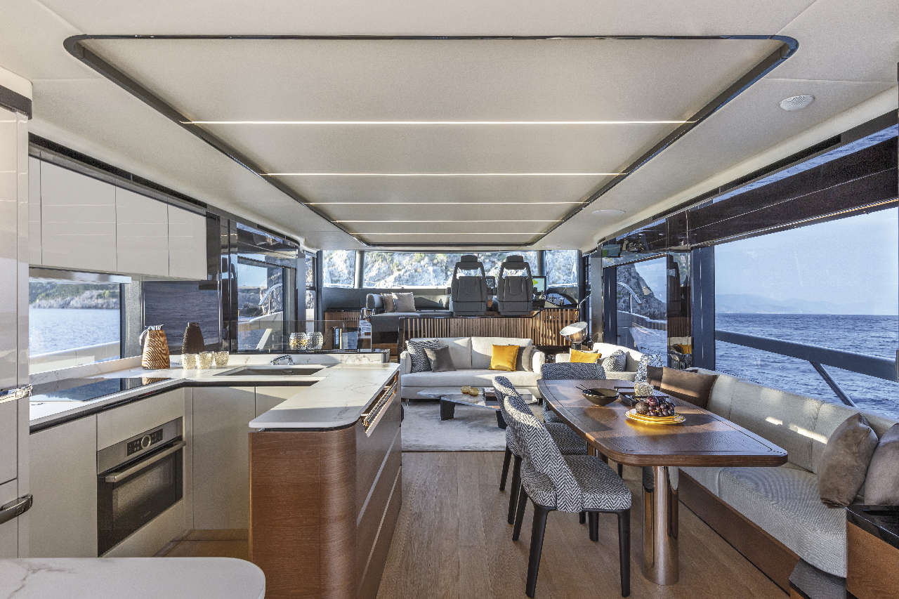 Absolute Navetta 64 Interior image 18