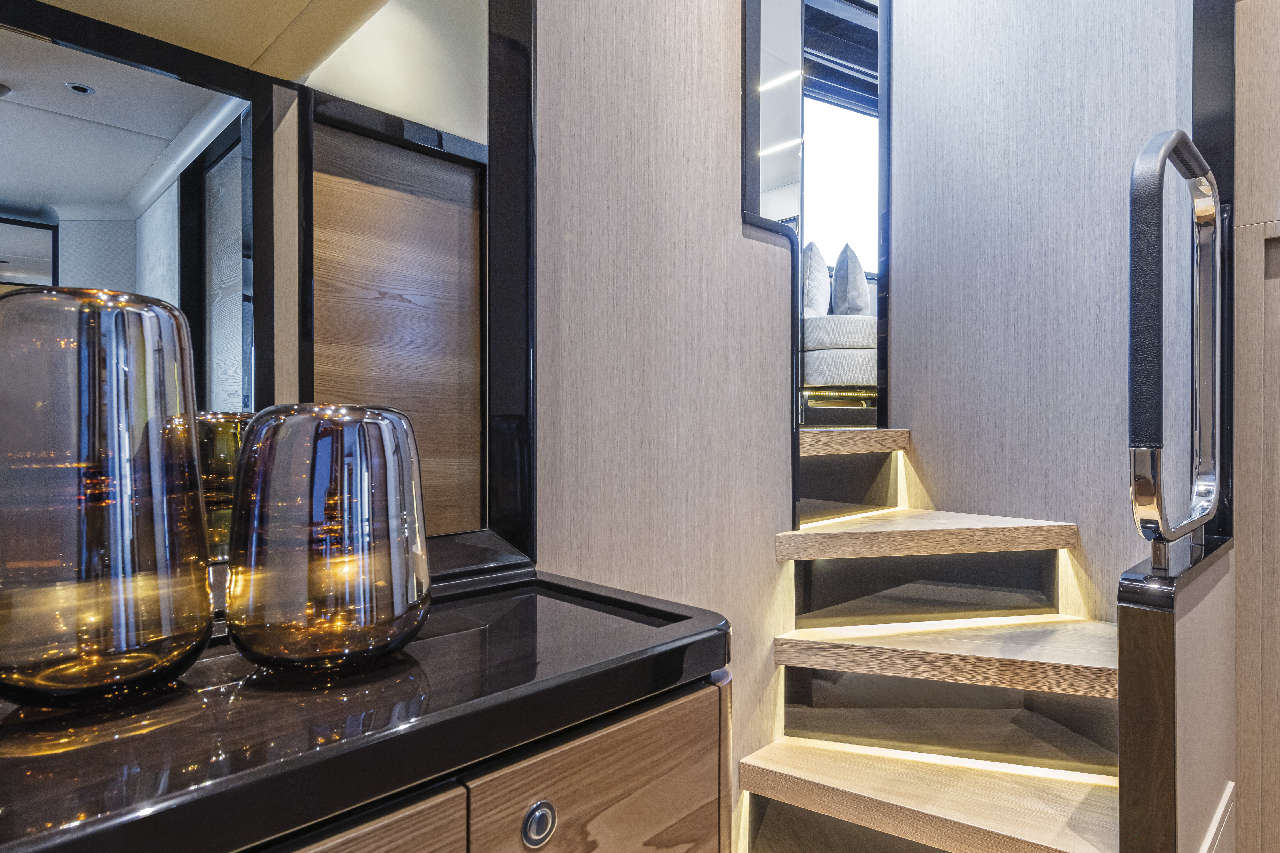 Absolute Navetta 64 Interior image 22