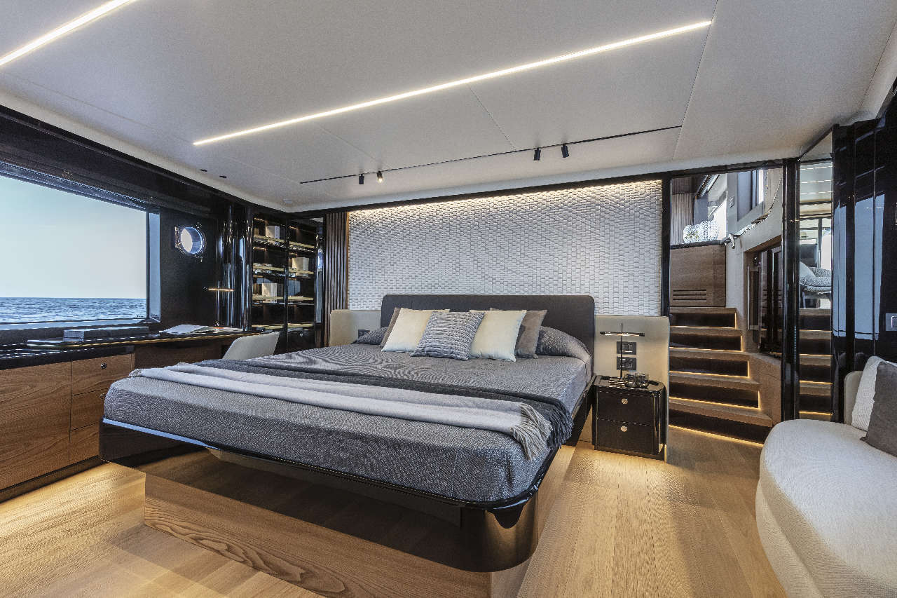 Absolute Navetta 64 Interior image 23