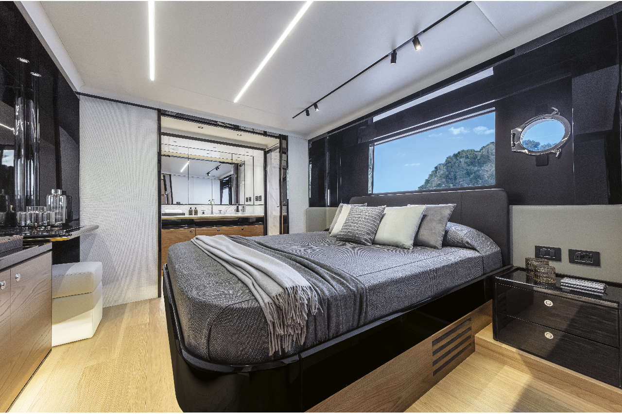 Absolute Navetta 64 Interior image 27