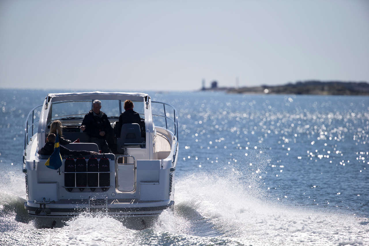 Nimbus 305 Drophead Lifestyle image 9