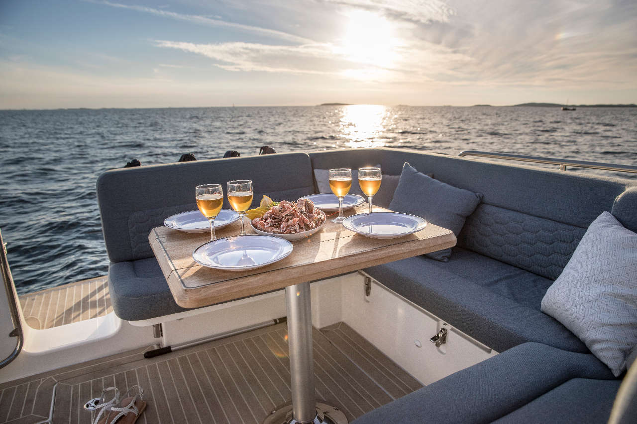 Nimbus 305 Drophead Lifestyle image 15